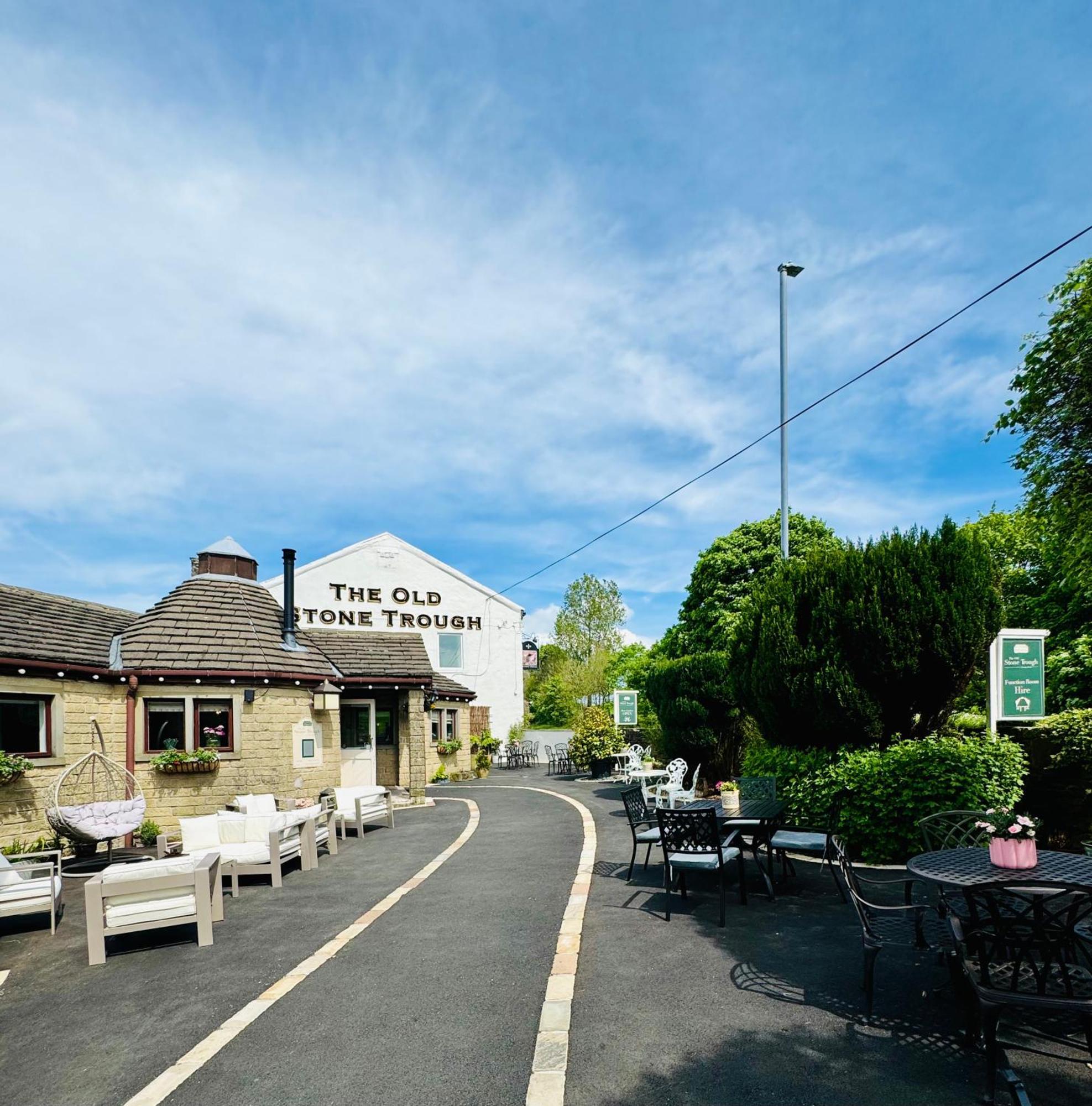 The Old Stone Trough Country Hotel Kelbrook Exterior photo